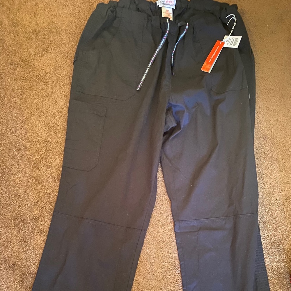 Women’s Koi Black Scrub Pants